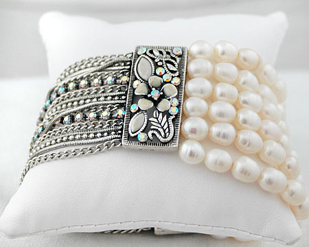 Lace Color Pearl Stretch Bracelet on Silver Accent 